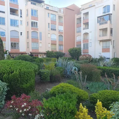 4 Pers 100m Et Commerces 公寓 *