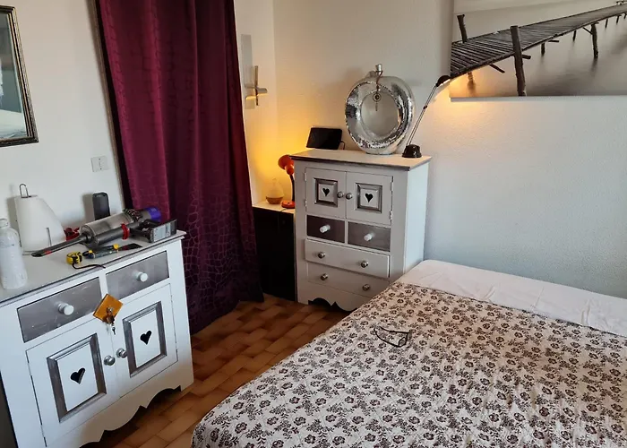 4 Pers 100m Et Commerces Apartament